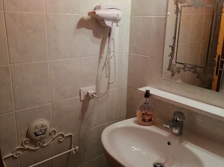 פנסיון Guesthouse Airportstop