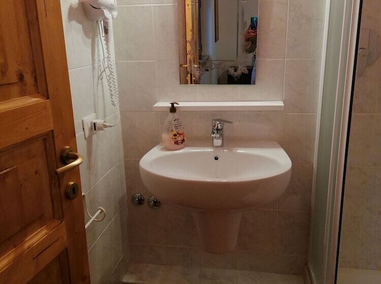 פנסיון Guesthouse Airportstop