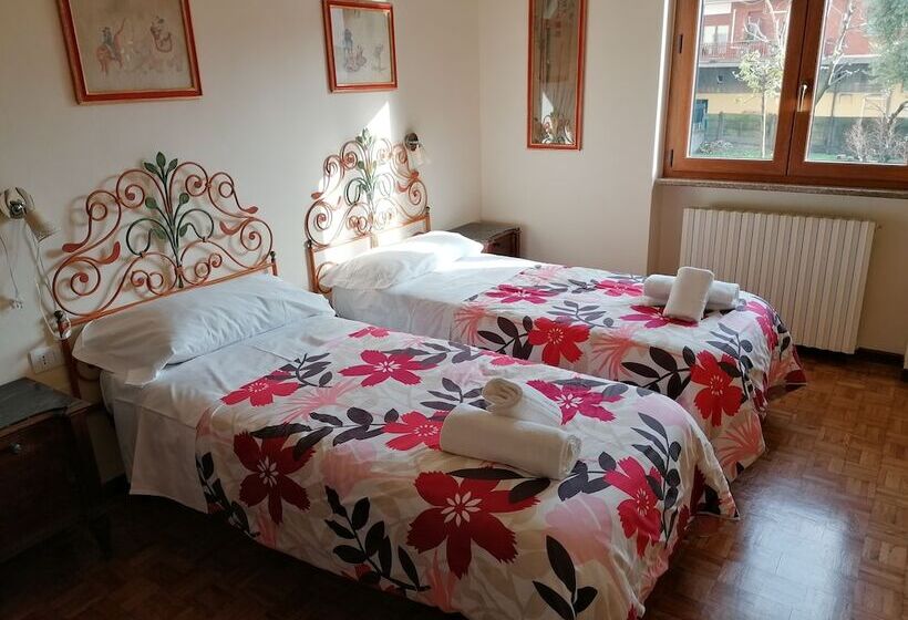 פנסיון Guesthouse Airportstop