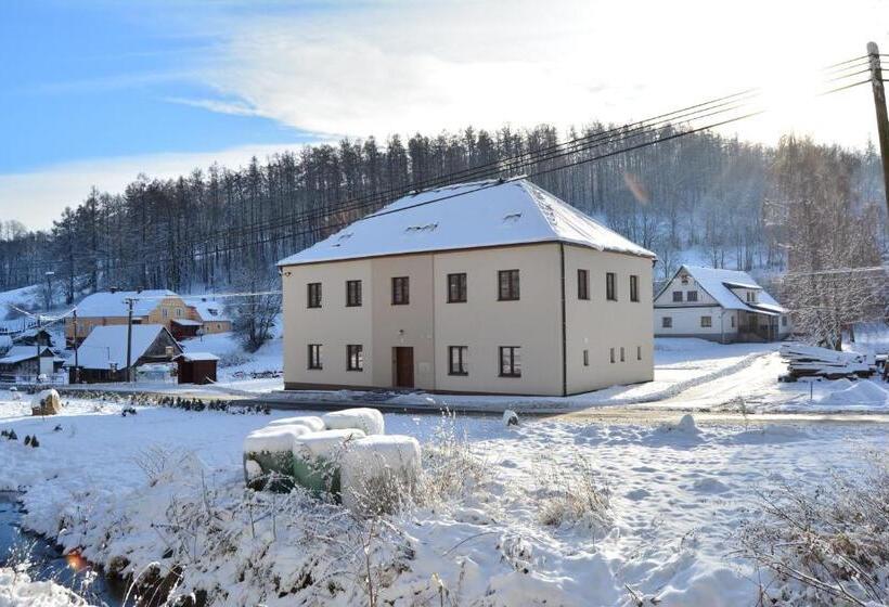 펜션 Penzion Staré Purkartice