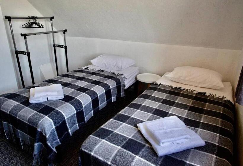 פנסיון Rancho Resort