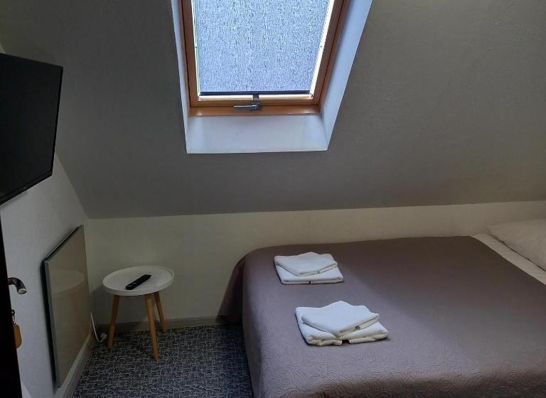 פנסיון Rancho Resort