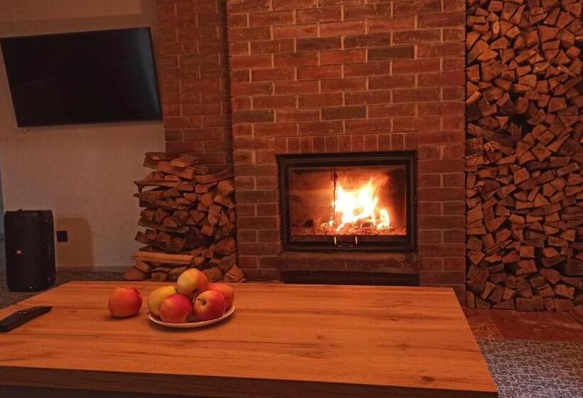 פנסיון Rancho Resort