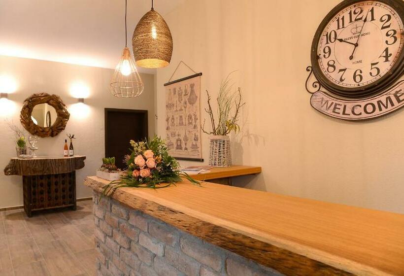 ペンション Vinotel Dollt Kern