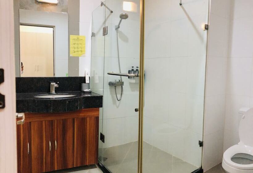 Queens Island Golf And Resort