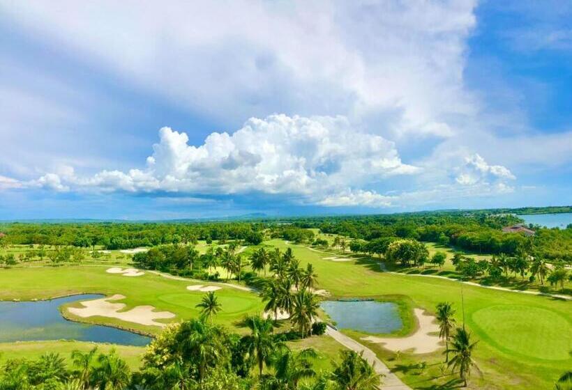 Queens Island Golf And Resort