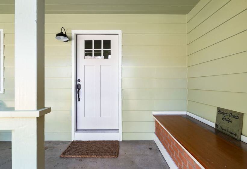 리조트 Indian Creek Lodge