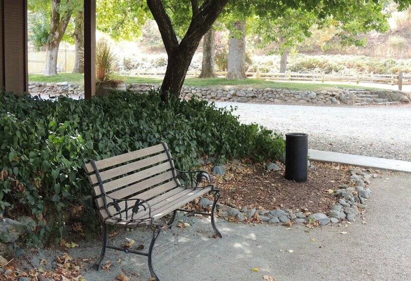 리조트 Indian Creek Lodge