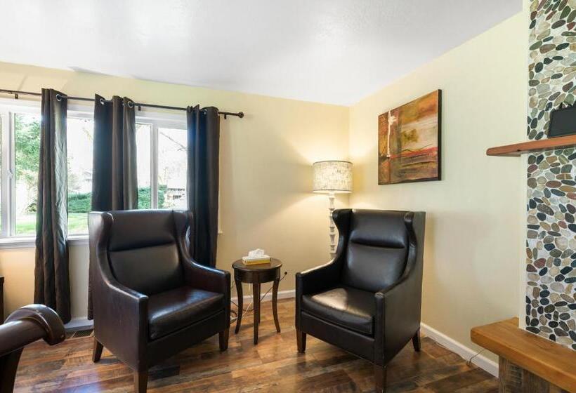 리조트 Indian Creek Lodge