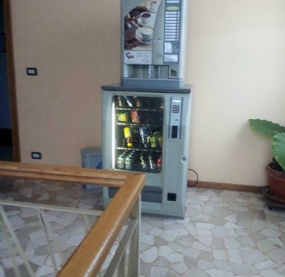 فندق صغير Affitacamere Zimmer Nadia