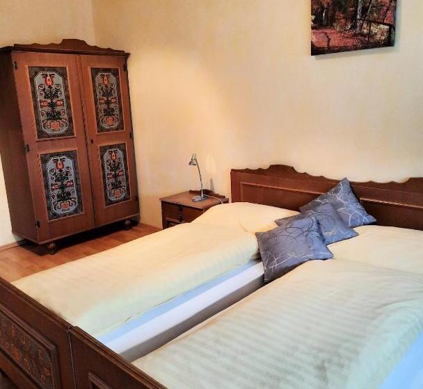 Общежитие Gasthof Familie Hutter