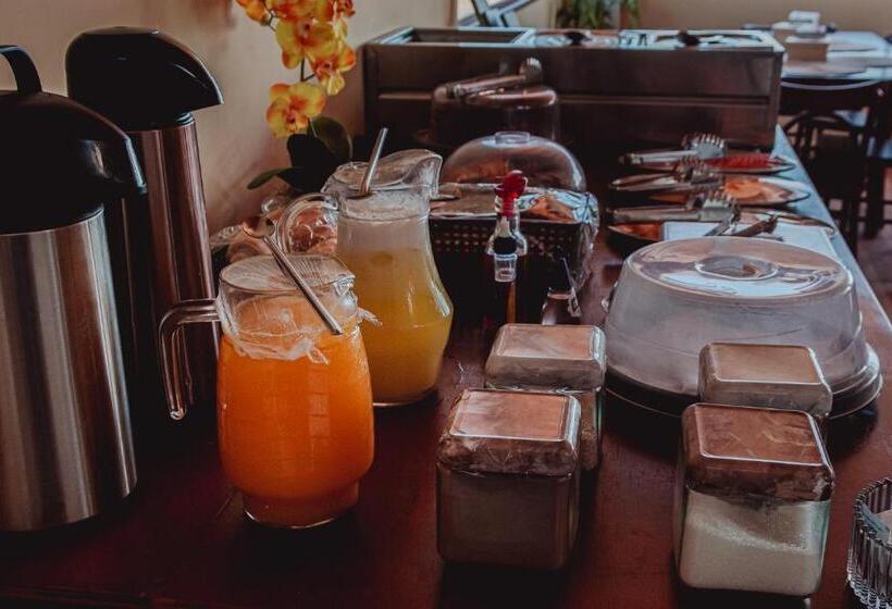 ユースホステル Pousada Mahalo Fulô