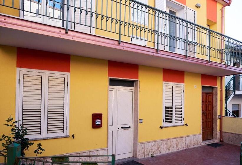 Bed and Breakfast Bouganville House   Casa Vacanze