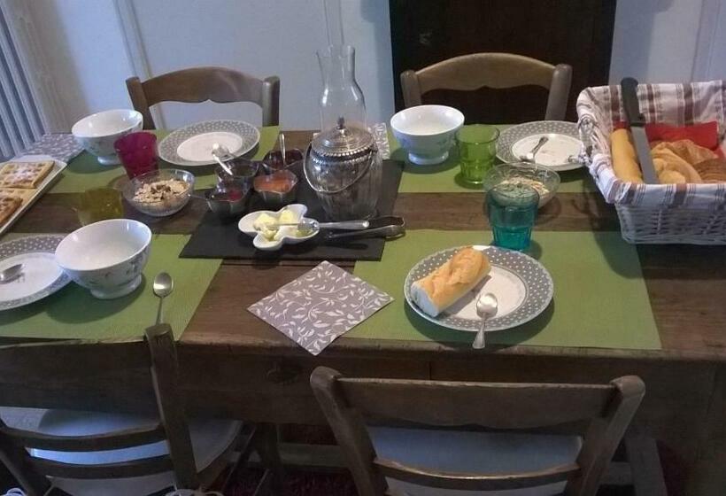 Bed and Breakfast A L Ombre Du Teil