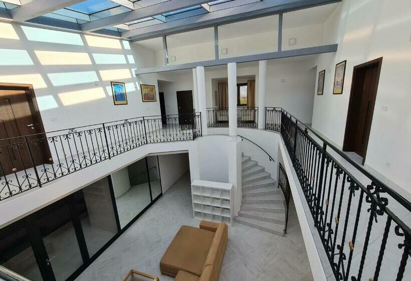 Bed and Breakfast Atrium Accomm