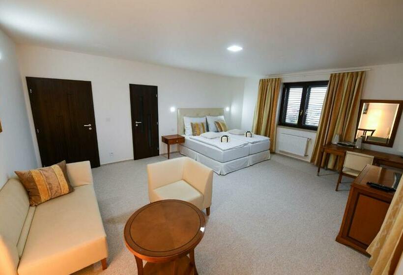 Bed and Breakfast Atrium Accomm