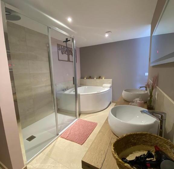 مبيت وإفطار Au Fil De L’ô