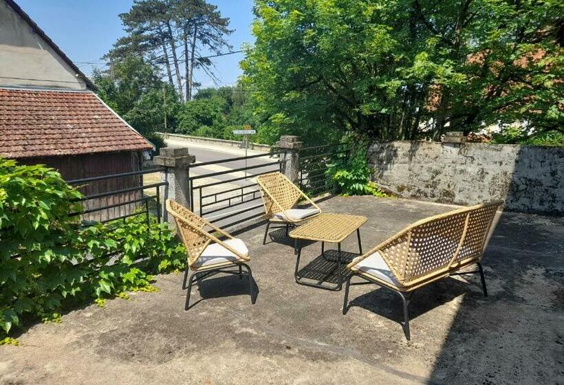 צימר Avol D Oiseau