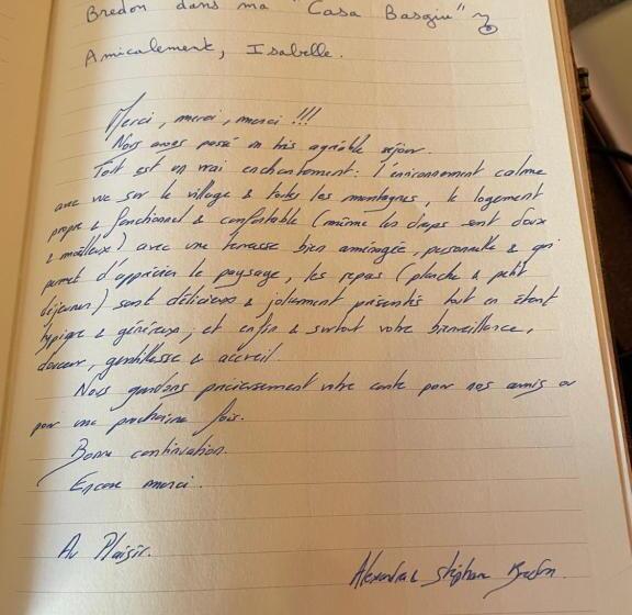 Bed and Breakfast Casa Basgiu, Chambres Avec Balcon Et Table D Hôtes