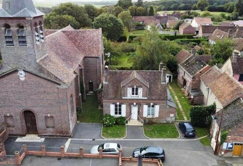 Bed and Breakfast Chambre Calme Et Accueillante, Parking Gratuit, Navette Gare Ou Aéroport