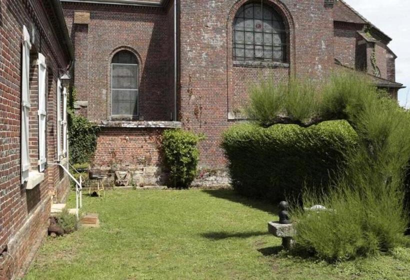 Bed and Breakfast Chambre Calme Et Accueillante, Parking Gratuit, Navette Gare Ou Aéroport