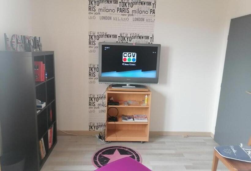 ベッドアンドブレックファースト Chambre De L Orée Du Bois