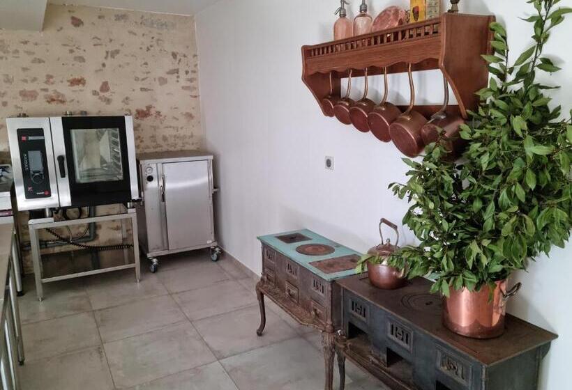 Bed and Breakfast Château De La Cressonnière