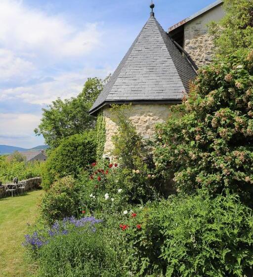 مبيت وإفطار Château De Sothonod