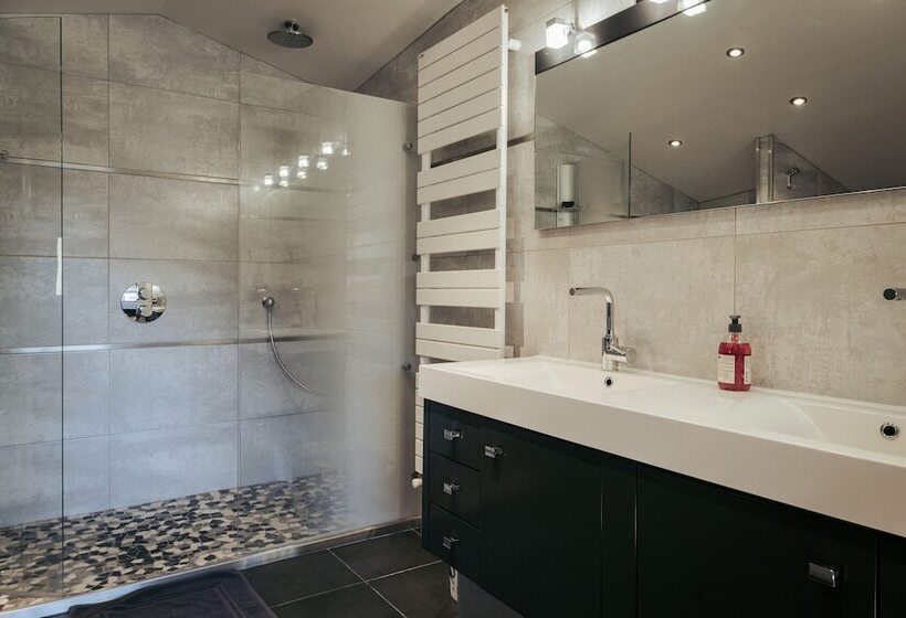 Bed and Breakfast Domaine De La Rue De La Tour