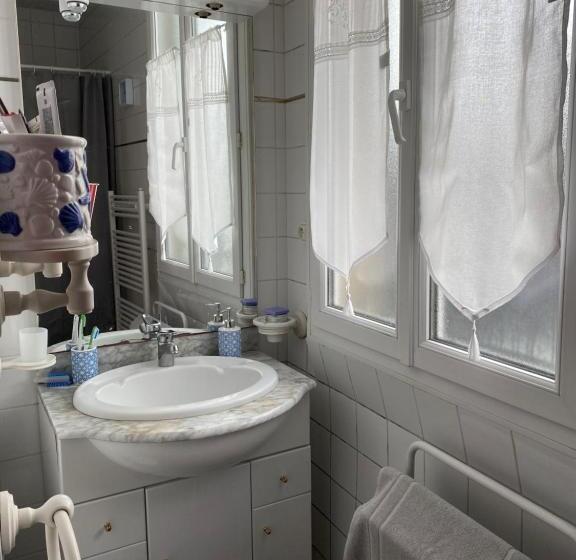 مبيت وإفطار Le Trianon