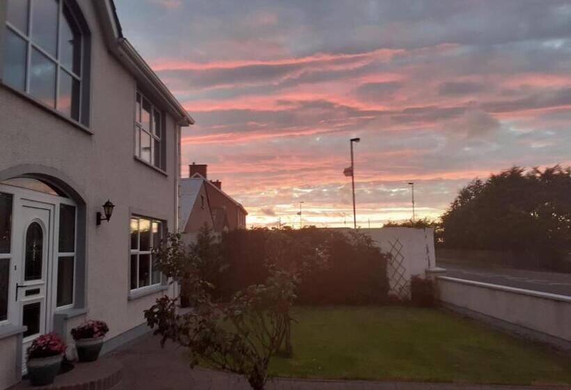 مبيت وإفطار Mussenden House