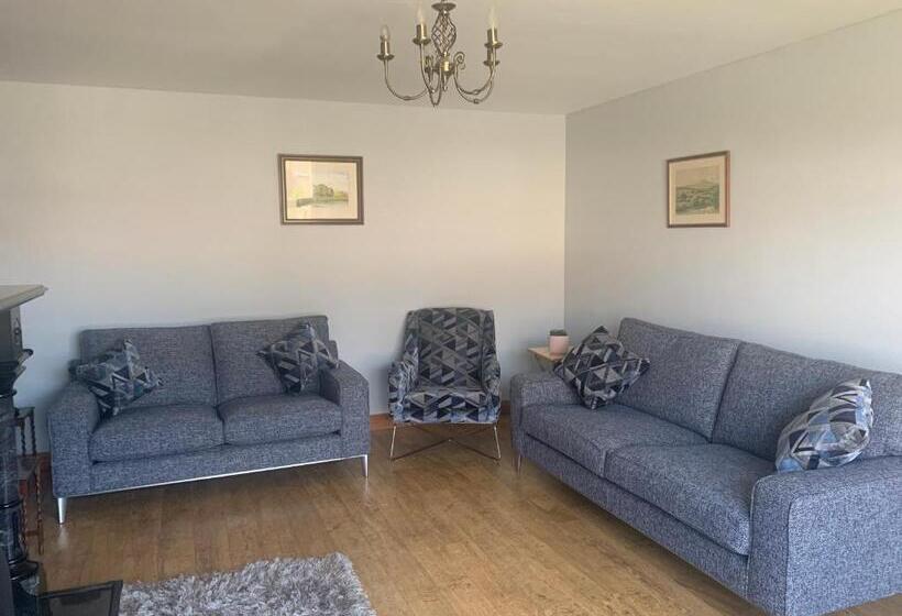 مبيت وإفطار Mussenden House