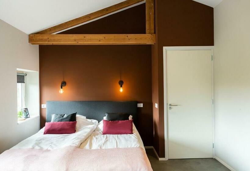 مبيت وإفطار Weeruusz