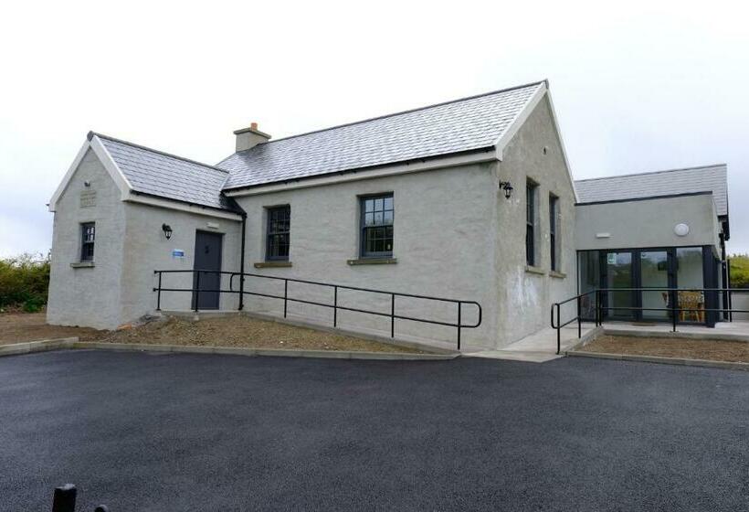 צימר Whiddy School House Accommodation