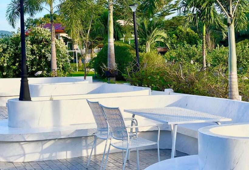 Hotel สต็อกโฮม เขาใหญ่