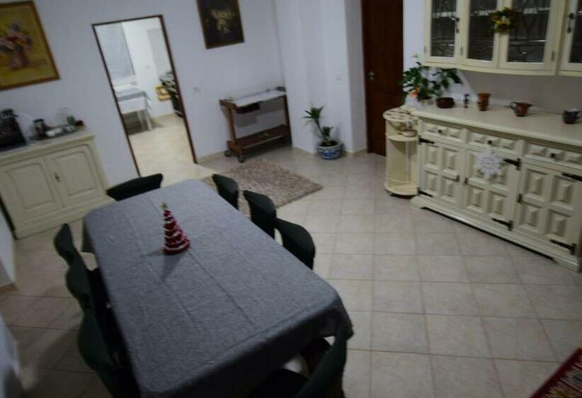 فندق Agropensiune Casa Sonia