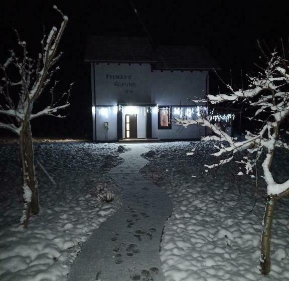 ホテル Agropensiunea Răzvan