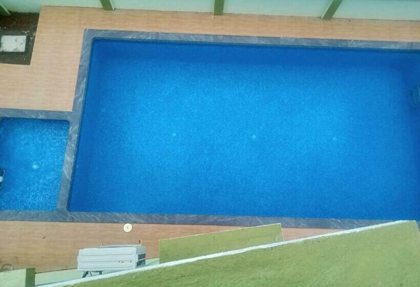 בית מלון כפרי Beach Haven  Nagaon Beach