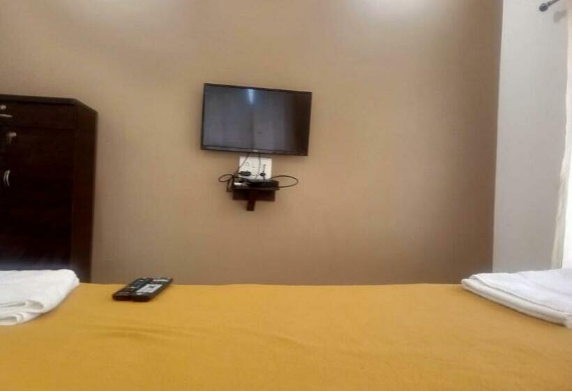 בית מלון כפרי Beach Haven  Nagaon Beach