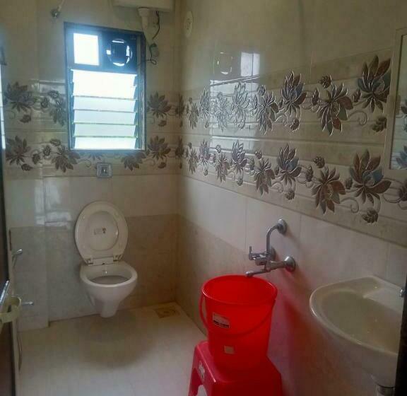 בית מלון כפרי Beach Haven  Nagaon Beach