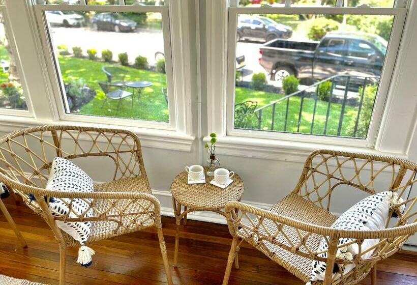 فندق Buttonwood Boutique