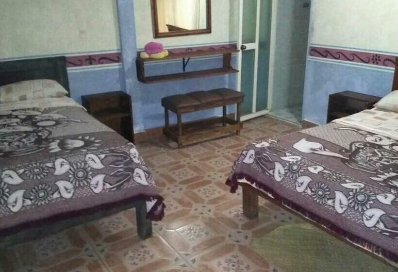 فندق El Portón De Cortés