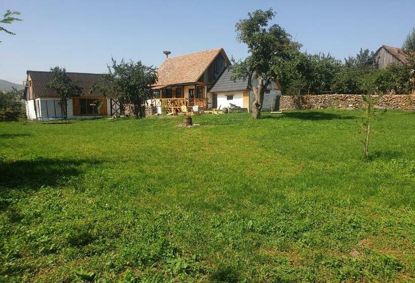 ホテル Hnameni Bovadzor Lodge