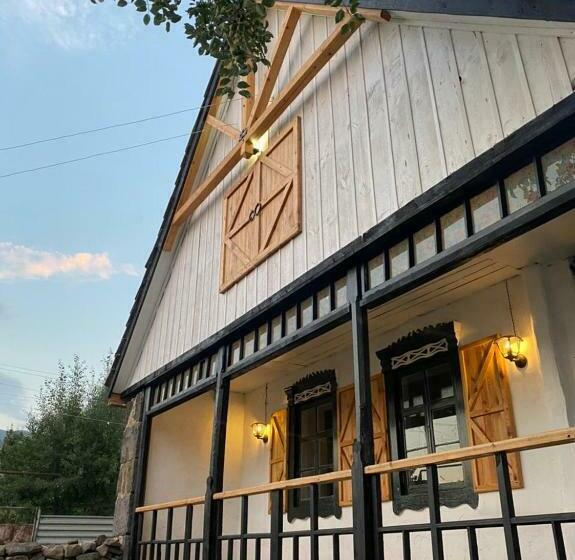 ホテル Hnameni Bovadzor Lodge