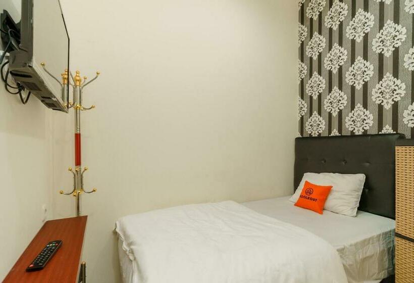 فندق Koolkost Syariah Near Rs Sari Asih Sangiang