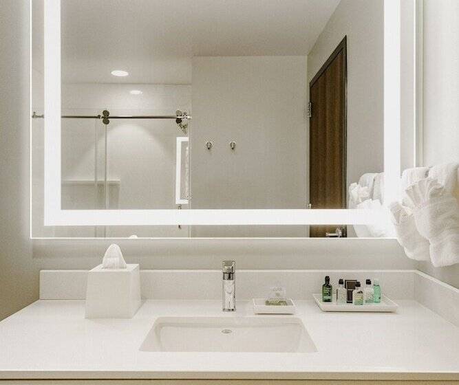 Lucky Star Casino Hotel & Convention Center