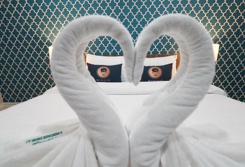 ホテル Roomquest Rojana Industrial Estate Area