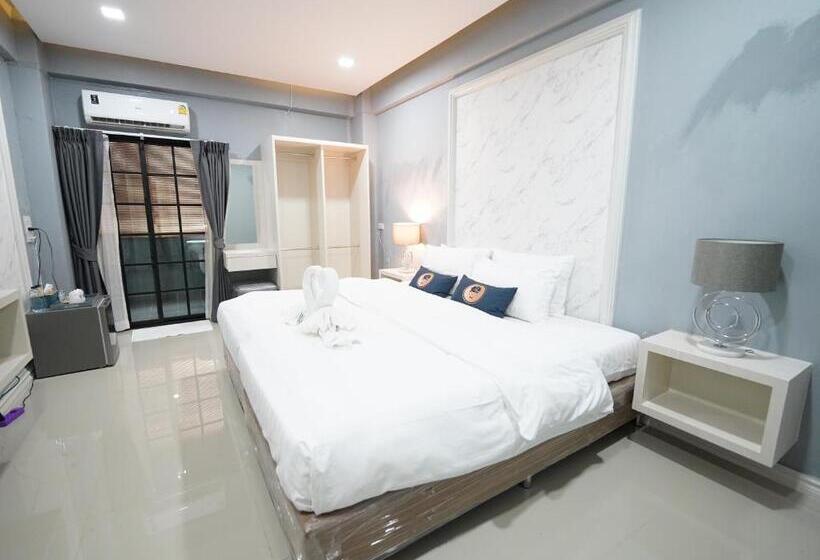 ホテル Roomquest Rojana Industrial Estate Area