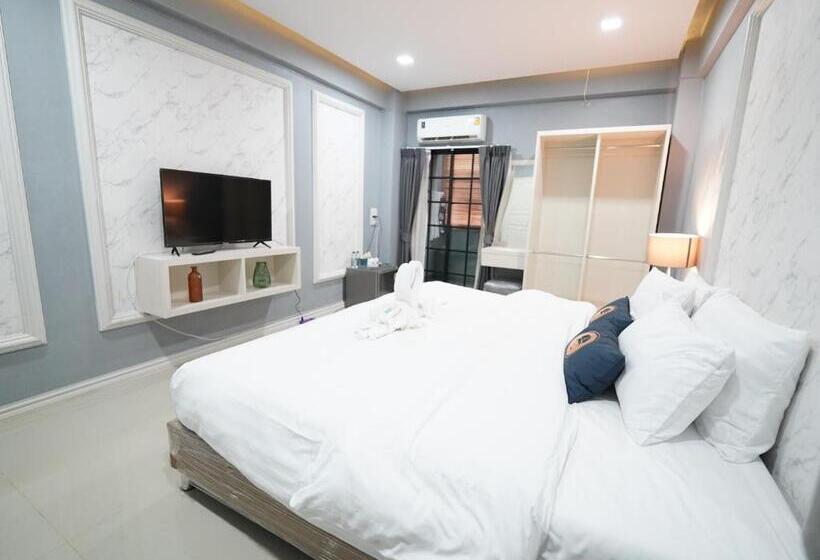 ホテル Roomquest Rojana Industrial Estate Area