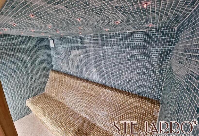 فندق Stejarro Conac Moldovenesc